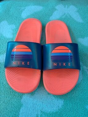 Nike Coral Pink Footbed with Teal Slide